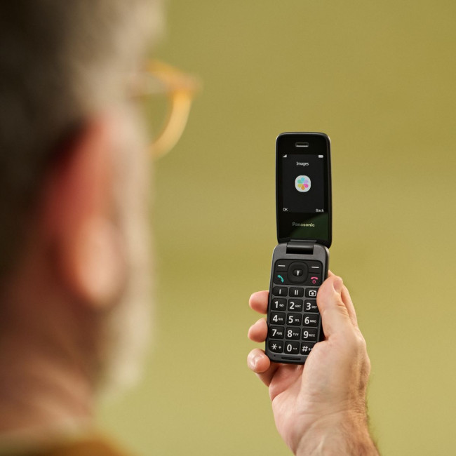 Мобільний телефон чорний PANASONIC KX-TU410EXB