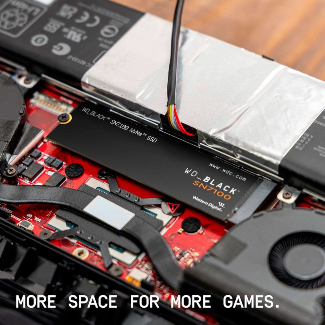 Жорсткий диск WD Black SN7100 1TB NVMe WESTERN DIGITAL WDS100T4X0E
