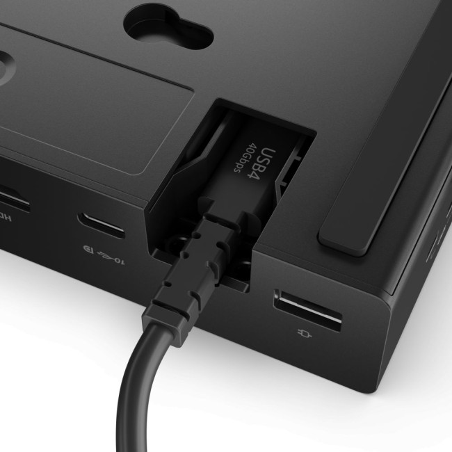 Док-станція ThinkPad USB4 Smart Dock 5500 (with 135W Adapter) LENOVO USB4 Smart Dock 5500 (40BC0135EU)