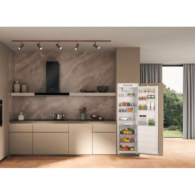 Холодильник Whirlpool WHSD18A013C1