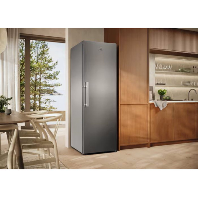 Холодильник Electrolux LRT7ME39X