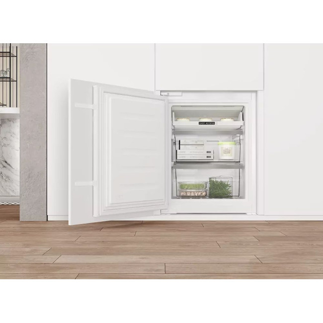 Холодильник Whirlpool WHC18 T573 