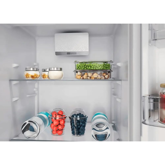 Холодильник Whirlpool WHSD18A013C1
