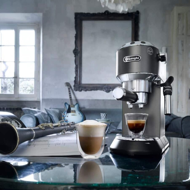 Кавоварка EC 685 BK 132106140 DELONGHI
