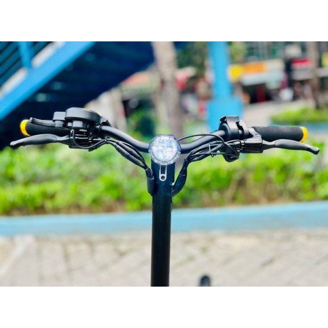 Електросамокат Mantis 10 PLUS