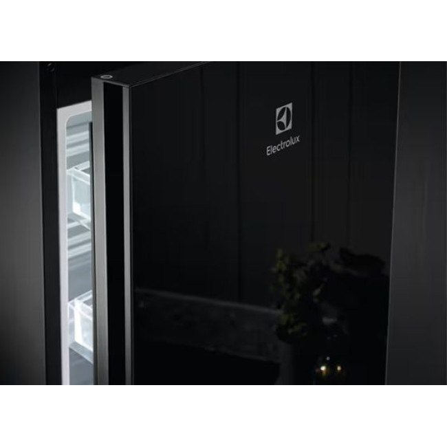 Холодильник Electrolux LNT7ME36K2