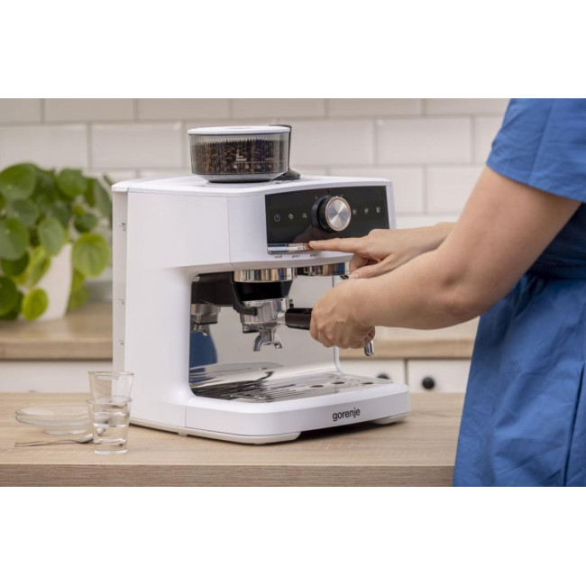 Кавоварка еспресо Gorenje GSACM20W (CMP0001-GS)