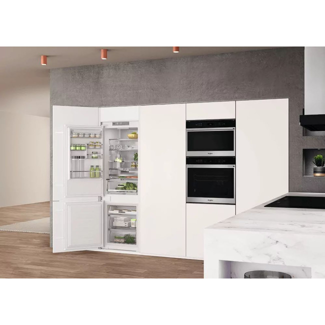 Холодильник Whirlpool WHC18 T573 